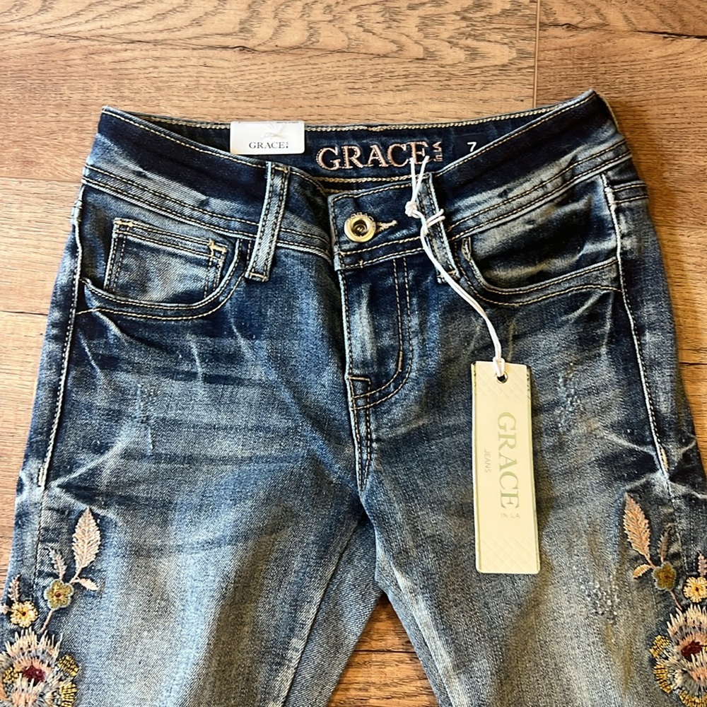 GRACE IN LA | embroidered light blue floral motif flare jeans Gigi Fit #GL-51900 - Picture 3 of 7